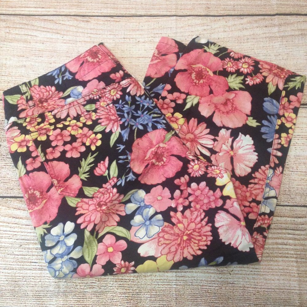 Liz Claiborne "Michaela" Floral Capri size 12